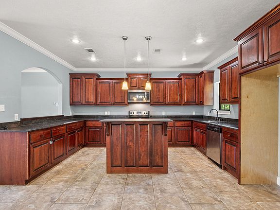 4th image of 3652 Belview Rd