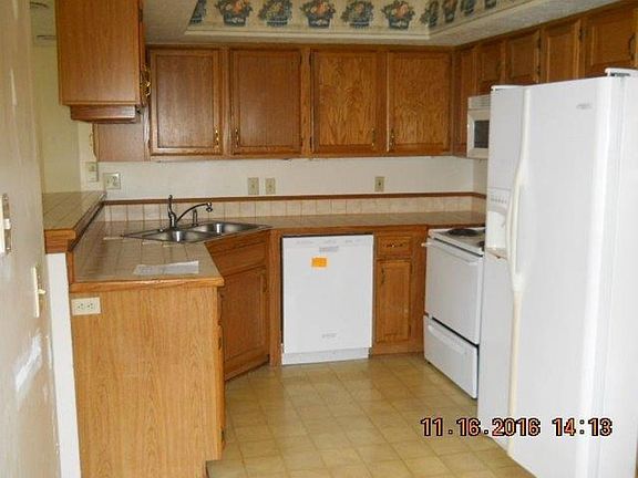 4th image of 3209 Summerfield Dr