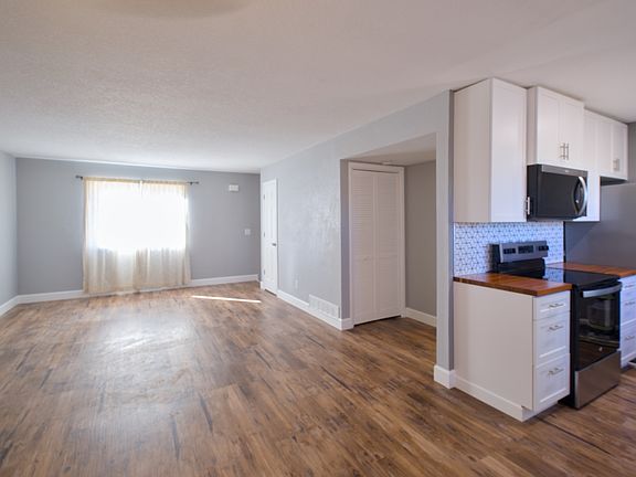 5th image of 10370 W 107th Cir