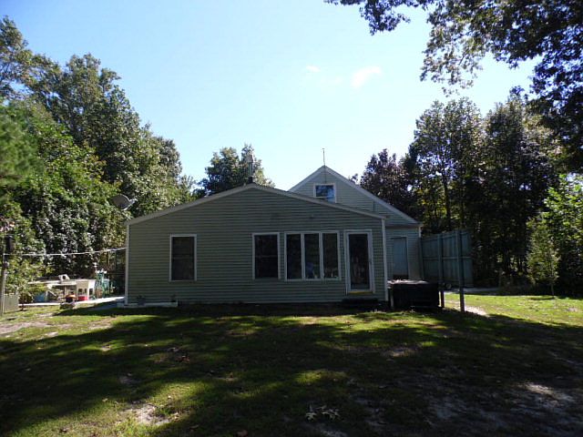 1st image of 167 Lawrence Cove Ln