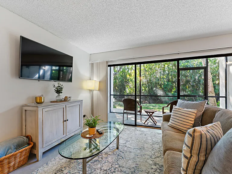 1605 S US Highway 1 #E104 — Photo 10