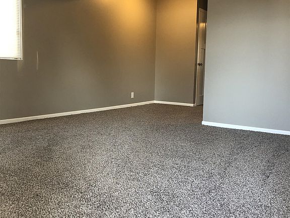 2nd image of 941 Washington St APT 18