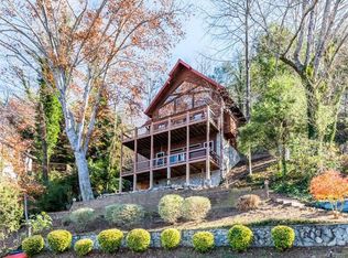 178 Lakeridge Rd, Lake Lure, NC 28746