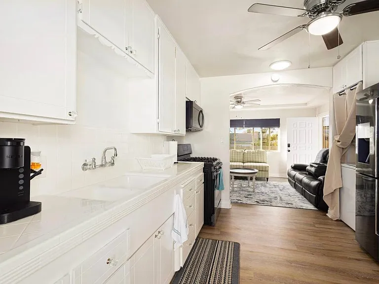 144 Minot Ave #B — Photo 4