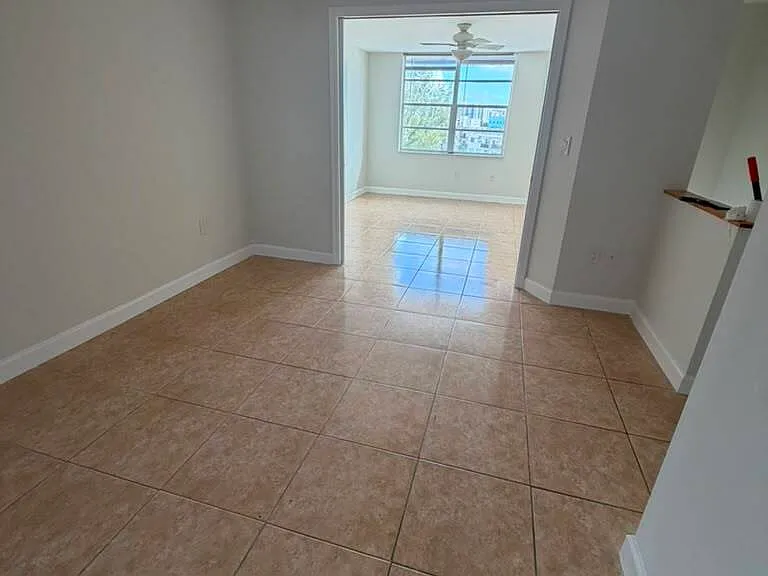 17800 Atlantic Blvd #Penthouse 1-15 — Photo 10