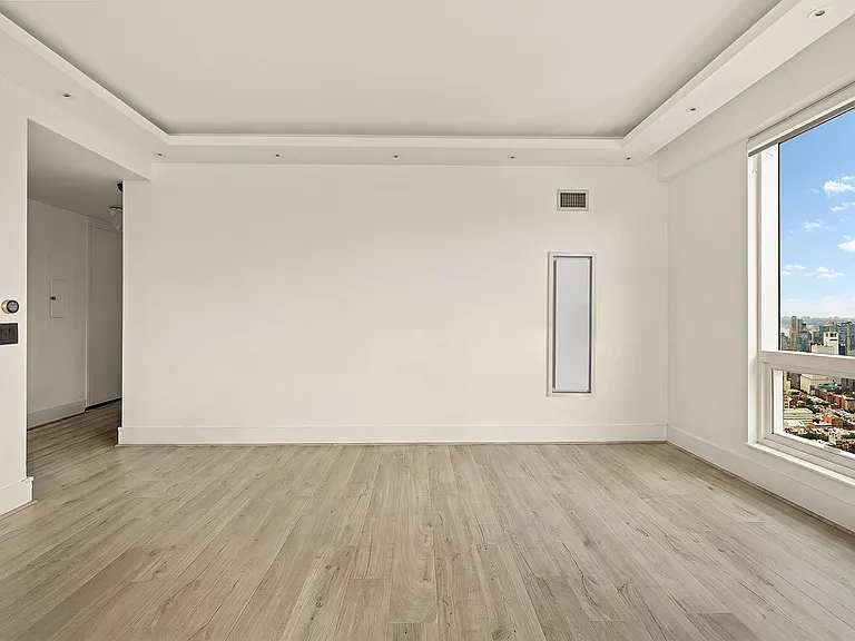 350 W 42nd St #58D — Photo 5