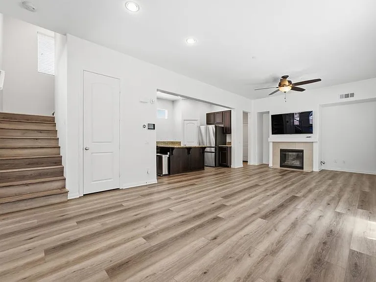 1418 Pershing Rd — Photo 8