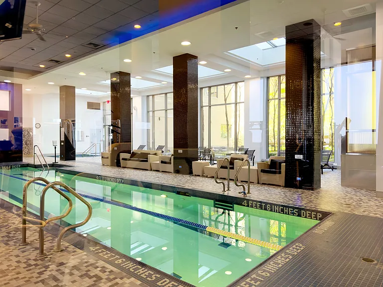 220 Riverside Blvd #34C — Photo 18