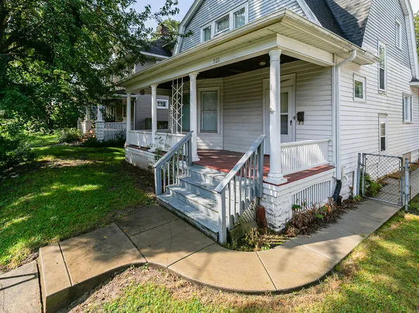 921 25th St, Moline, IL 61265