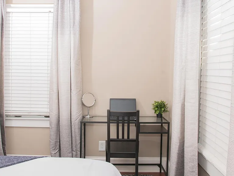 755 Berkeley Ave NW — Photo 20