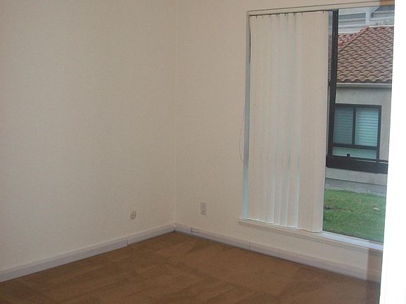4th image of 4728 Oporto Pl