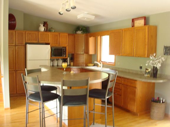 3rd image of 302 Pleasant Hill Dr