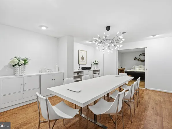 4100 Cathedral Ave NW #615, Washington, DC 20016