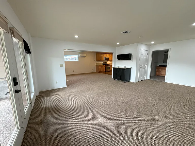 402 Sunridge Ave — Photo 10