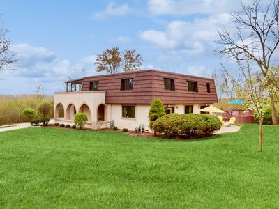16W235 97th St, Burr Ridge, IL, 60527