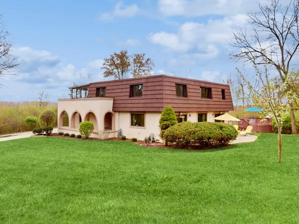 16W235 97th St, Burr Ridge, IL 60527