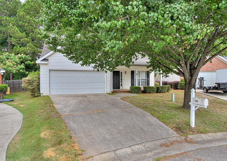 1st image of 586 Bradford Ln