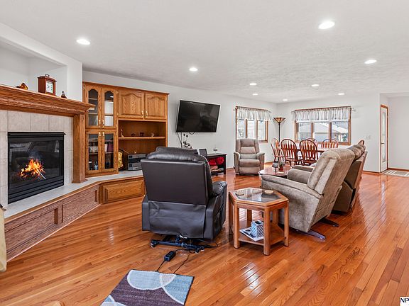5th image of 877 Southfork Rd