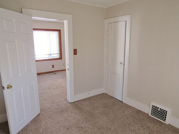 3rd image of 138 Orange Ave