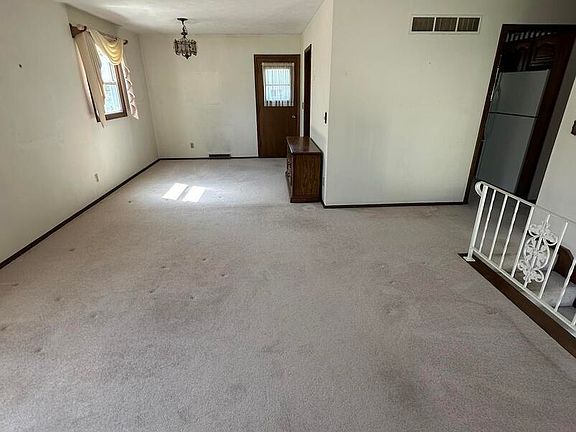 5th image of 1034 Monticello Dr