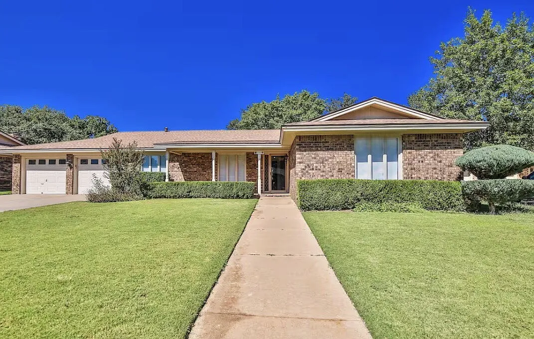 4 bed, 3.0 bath, 2654 sqft, $3,300 — Photo 3