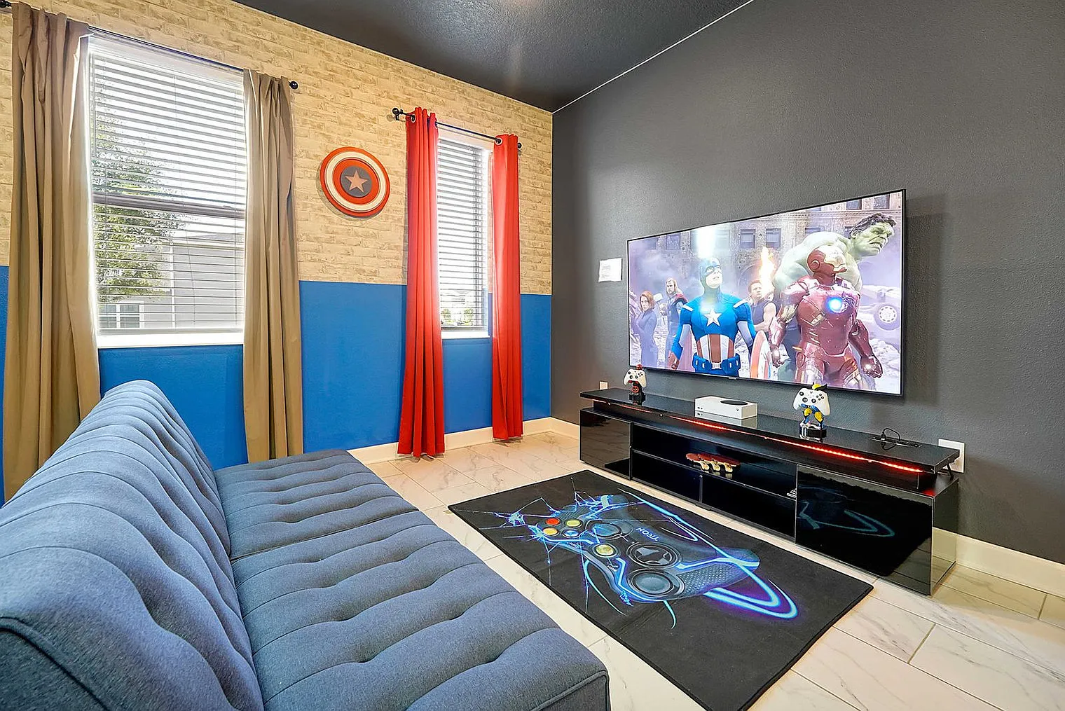 8 bed, 5.0 bath, 4499 sqft, $7,503 — Photo 4