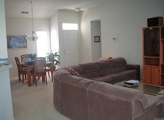 5th image of 4026 Canterbrook Dr