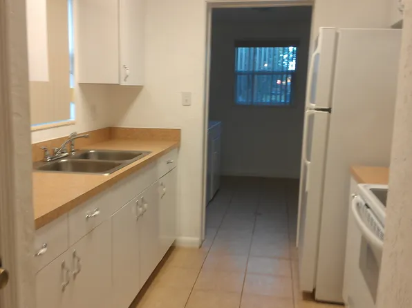 1751 35th St, Sarasota, FL 34234