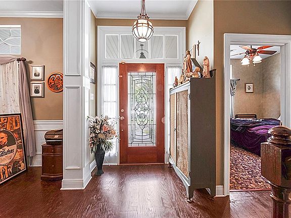 4th image of 230 Chestnut Oak Dr