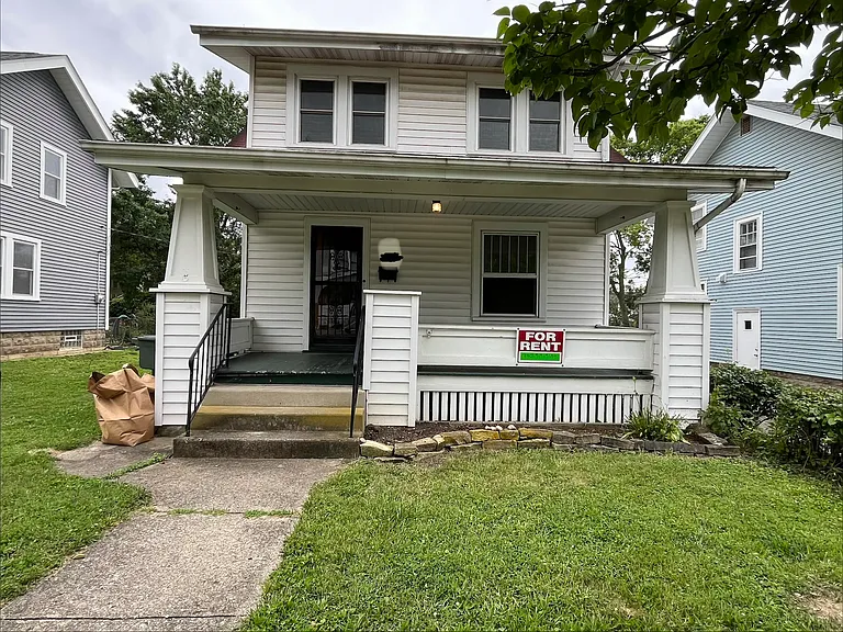 159 E Lakeview Ave — Photo 1