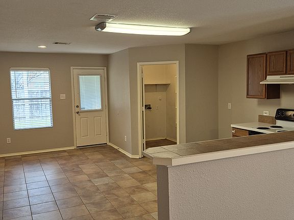 4th image of 3004 Spruce St
