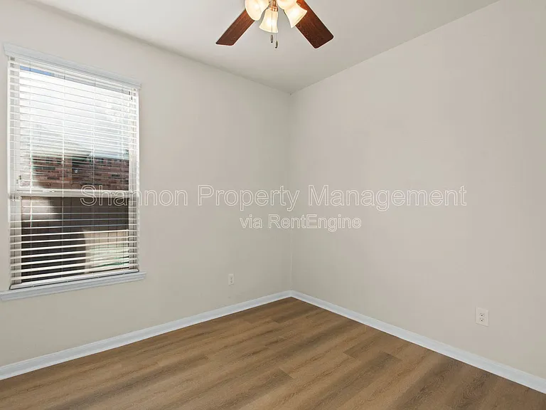 9430 Harmony Lake Ln — Photo 8