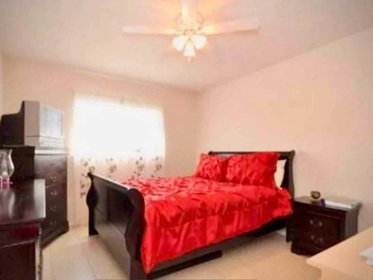 9008 Gainsborough Dr — Photo 12