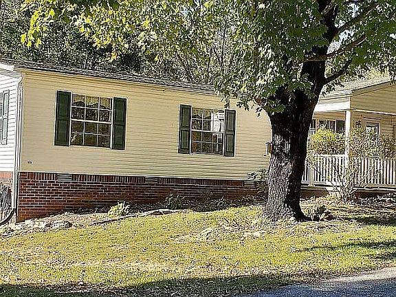 3rd image of 340 Greystone Dr