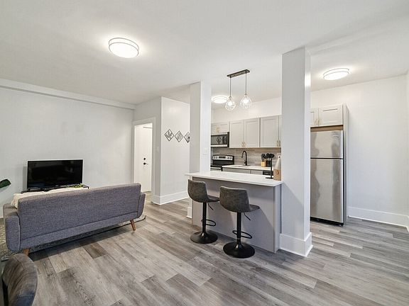 2nd image of 4304 Sansom St #Id1058073p