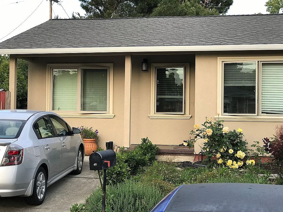2nd image of 12 Boulevard Ct