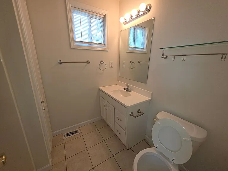 356 Melbourne Ct — Photo 23