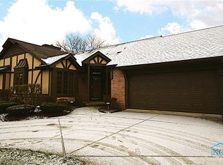 6733 Pine Creek Dr, Toledo, OH 43617