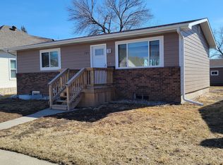203 W Maple Ave, Norfolk, NE 68701