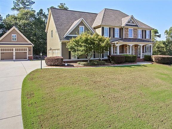 2nd image of 502 Richmond Pl