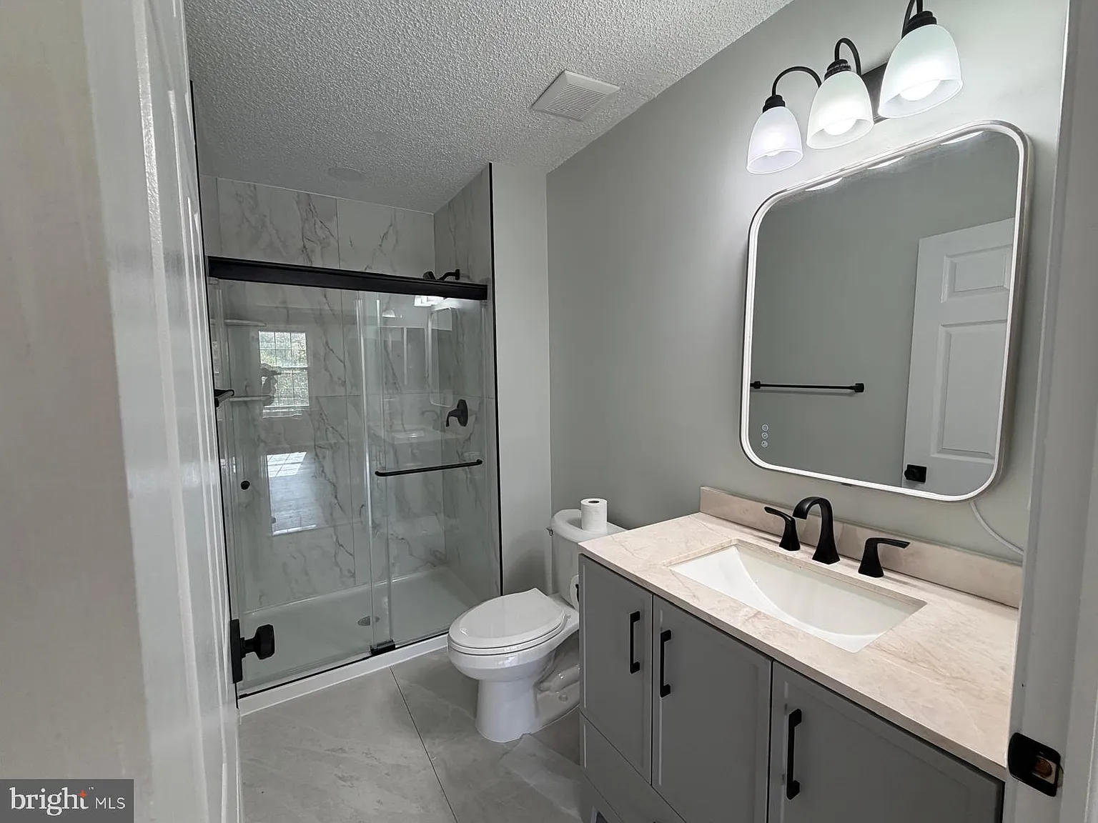 2 bed, 2.0 bath, 1181 sqft, $2,100 — Photo 1