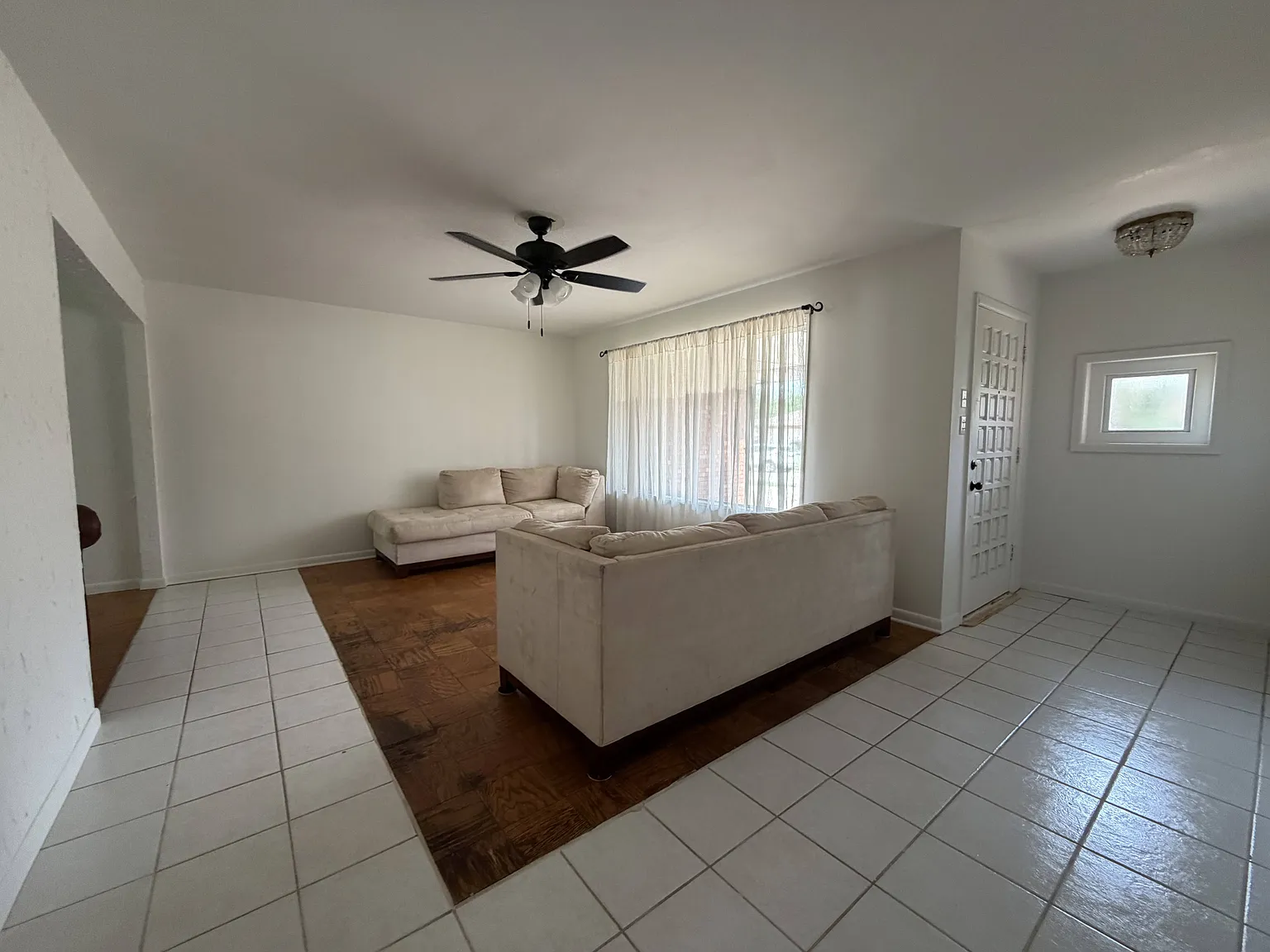 3 bed, 1.5 bath, 1327 sqft, $1,800 — Photo 4