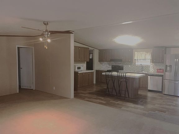 5th image of 1875 Hardwick Rd.