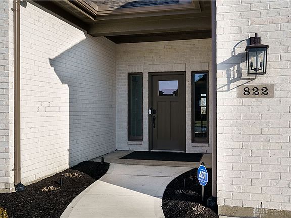 4th image of 822 Pebble Pl