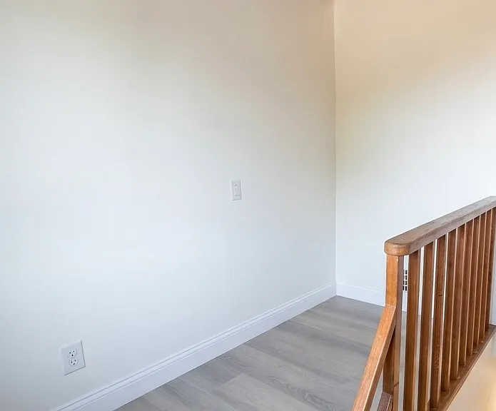 5444 Ternes St — Photo 15