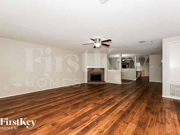 5th image of 614 Silvertop Rd