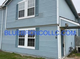 619 Willow Ln APT B, Peculiar, MO 64078