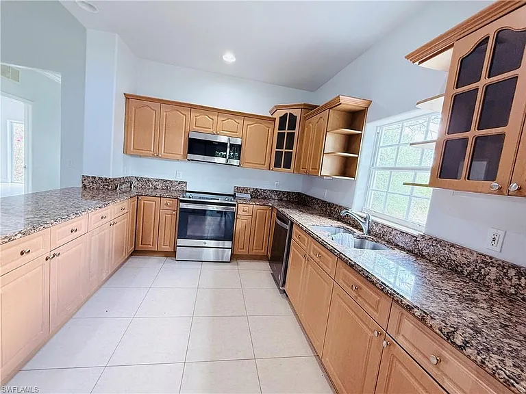 3465 Everglades Blvd N — Photo 20