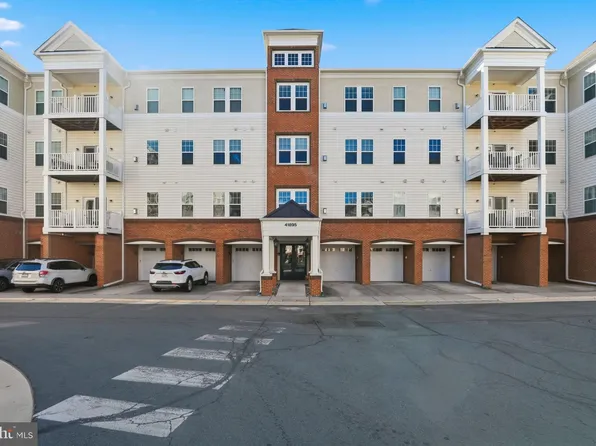 41895 Cathedral Valley Sq Unit 302, Aldie, VA 20105
