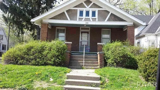 2301 NE Madison Ave photo 1